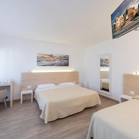 アルバニア ホテル