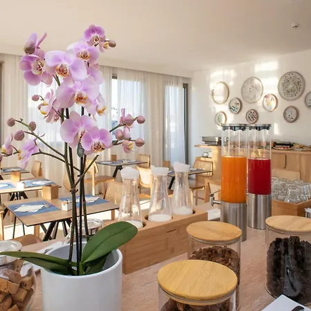 Hotel Albania 3*