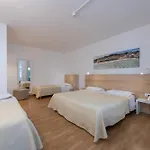 فندق ألبانيا 3*
