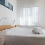 ألبانيا