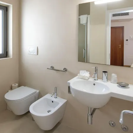 Albania Otel 3*