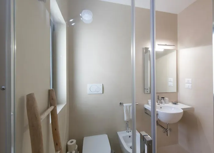 Albania Hotel 3*